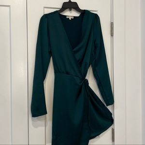 BRAND NEW SHORT WRAP DRESS